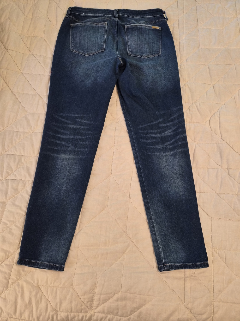 WHBM- The Girlfriend -Floral Embroidered Jeans- Size 6 - Picture 3 of 12